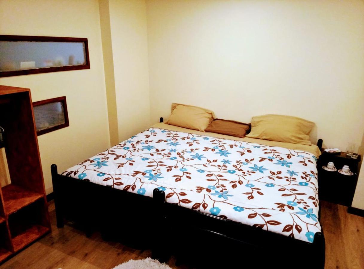 Casa de Huéspedes Tu Parada en Cuenca Esterno foto