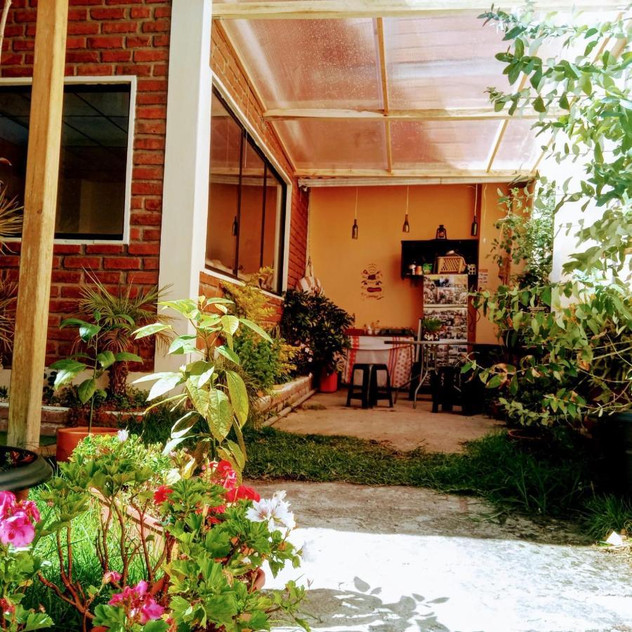 Casa de Huéspedes Tu Parada en Cuenca Esterno foto