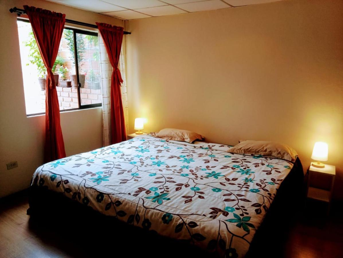 Casa de Huéspedes Tu Parada en Cuenca Esterno foto