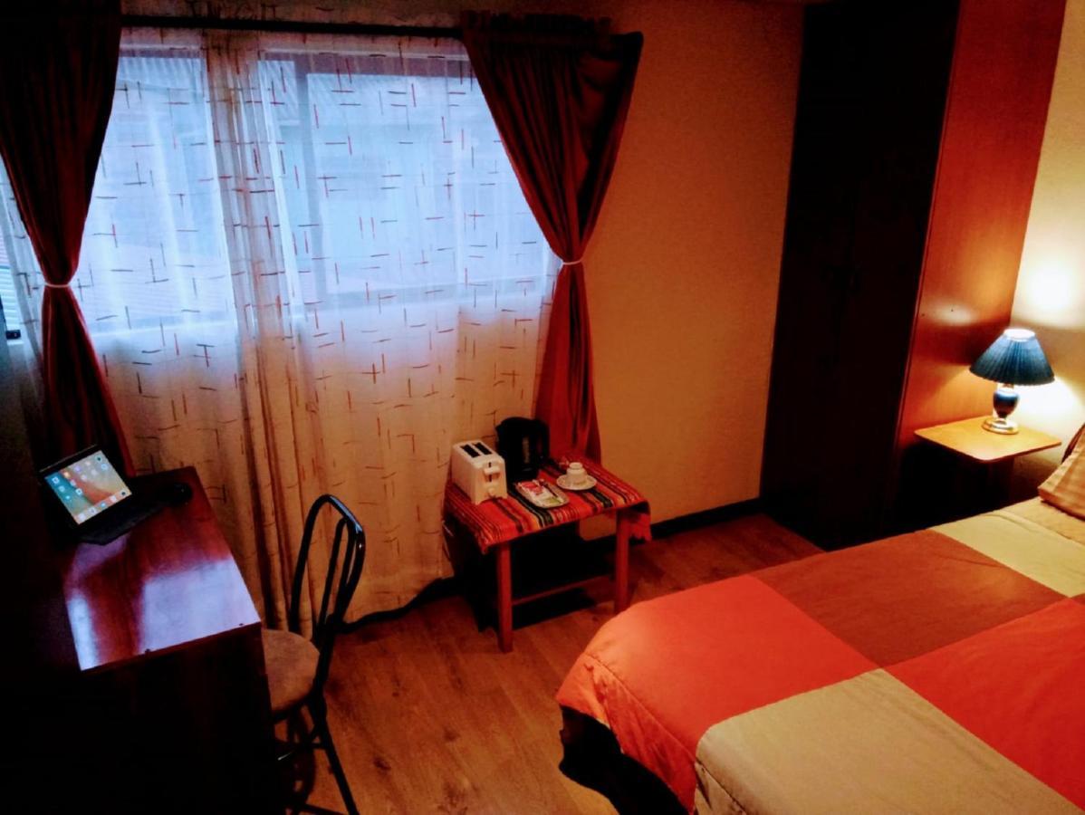 Casa de Huéspedes Tu Parada en Cuenca Esterno foto